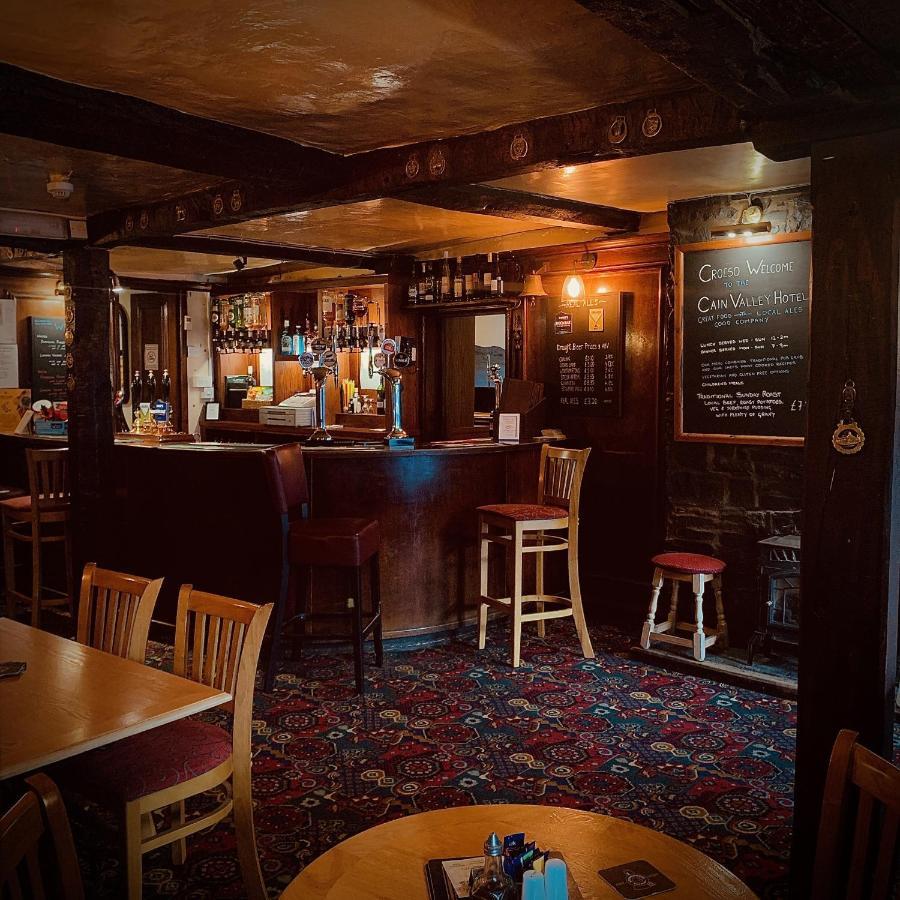 Cain Valley Hotel 랜필린 외부 사진